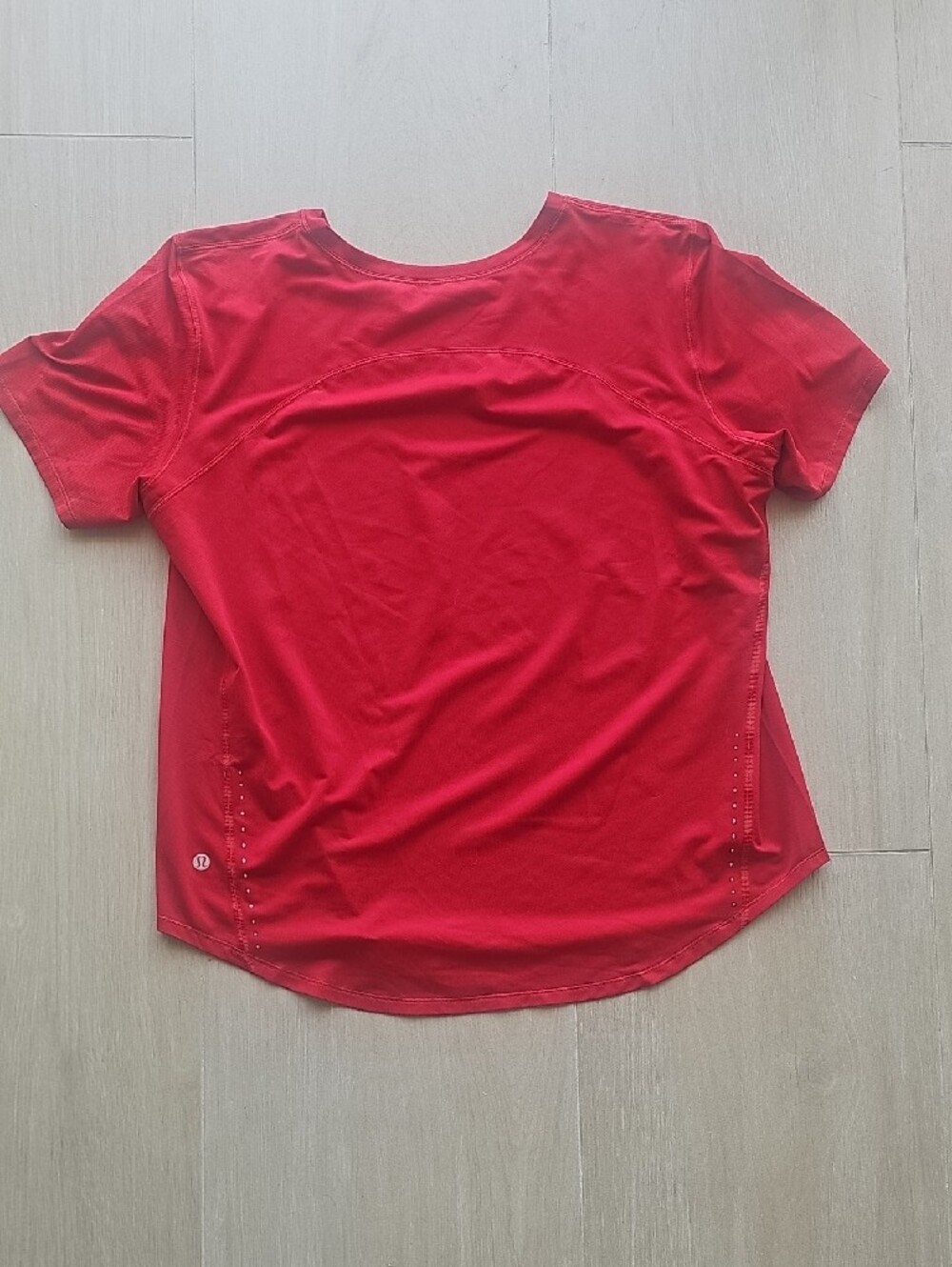 lululemon athletica Short Sleeve Tee Bundle in Black, Red, Hot Pink, Olive - Picture 16 of 16